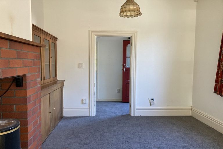 Photo of property in 5 Mckinley Crescent, Brooklyn, Wellington, 6021