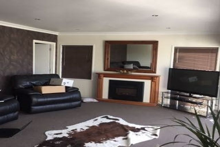 Photo of property in 18 Scenic Heights, Acacia Bay, Taupo, 3330