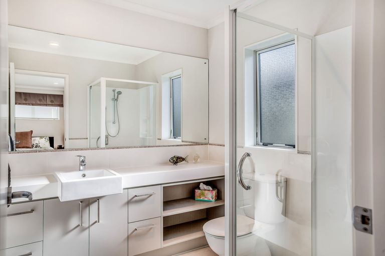 Photo of property in 6 Pickaberry Avenue, Karaka, Papakura, 2113