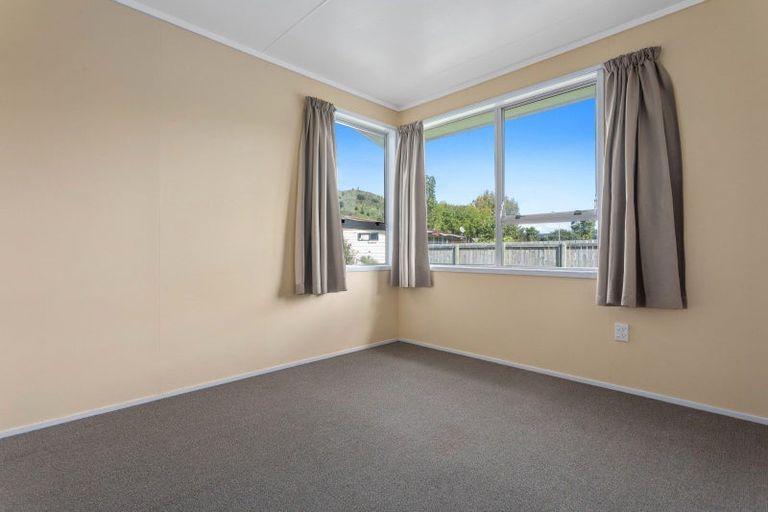 Photo of property in 12 Peter Lippa Drive, Kawerau, 3127