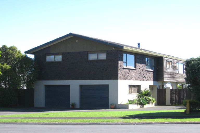 Photo of property in 10 Sheralee Place, Bucklands Beach, Auckland, 2014