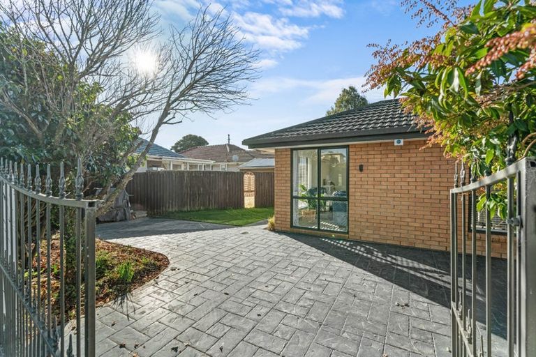 Photo of property in 1/32 Montclare Avenue, Avonhead, Christchurch, 8042