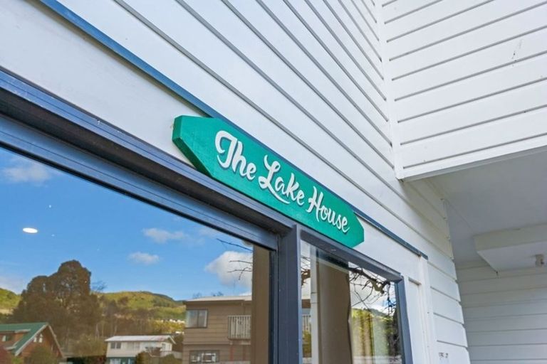 Photo of property in 2/24 Angela Place, Kinloch, Taupo, 3377