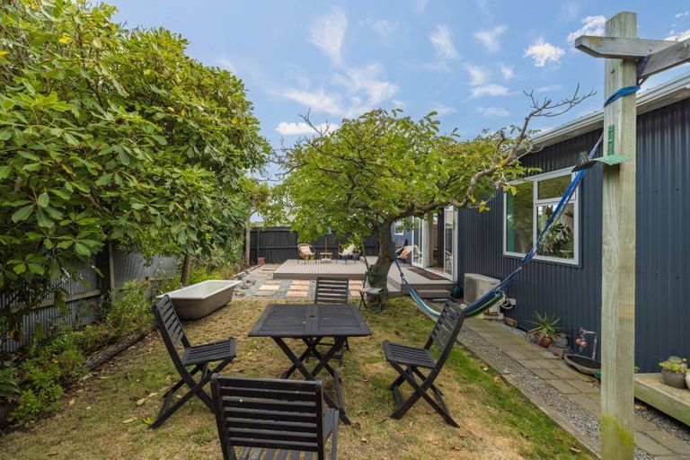 Photo of property in 17 Tovey Street, New Brighton, Christchurch, 8061