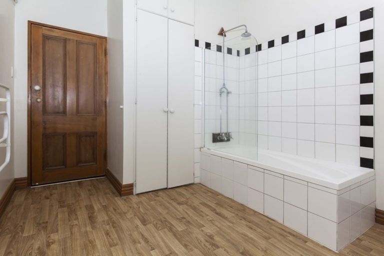 Photo of property in 126 Bristol Street, St Albans, Christchurch, 8014