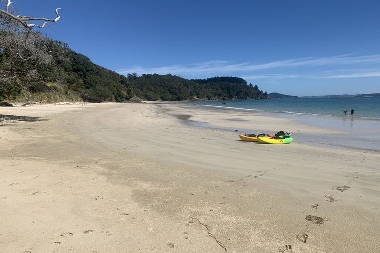 Photo of property in 143 Bays Road, Orere Point, Papakura, 2585