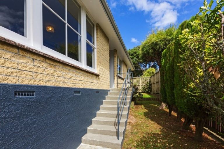 Photo of property in 89 Rangituhi Crescent, Takapuwahia, Porirua, 5022