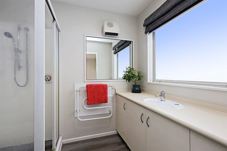 Photo of property in 8 Brompton Drive, Taradale, Napier, 4112