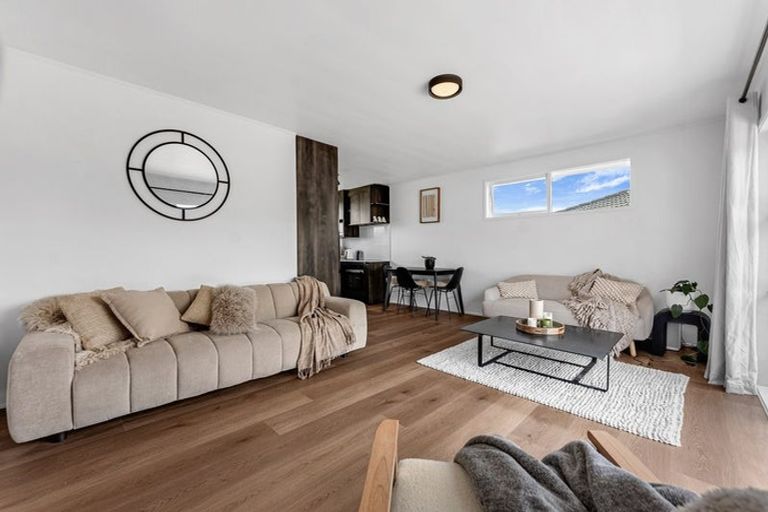 Photo of property in 19 Ben Lora Place, Mangere East, Auckland, 2024