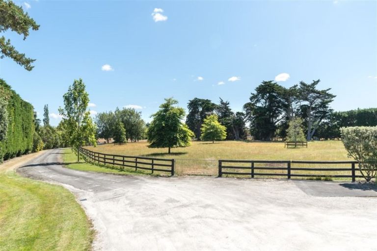 Photo of property in 450 Stoney Creek Road, Kelvin Grove, Palmerston North, 4470