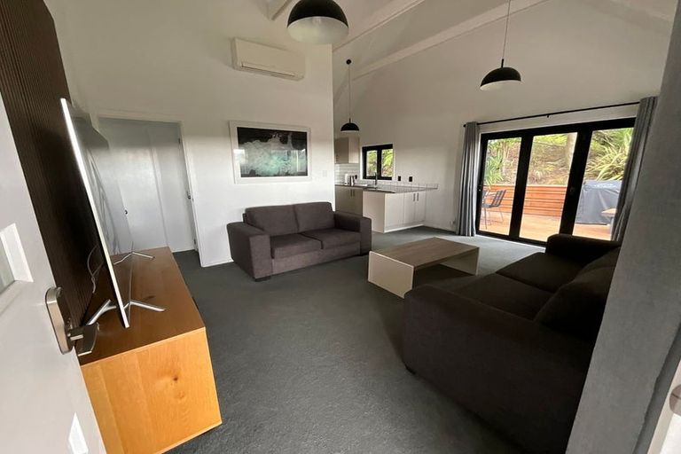 Photo of property in 1/24 Halder Place, Torbay, Auckland, 0632