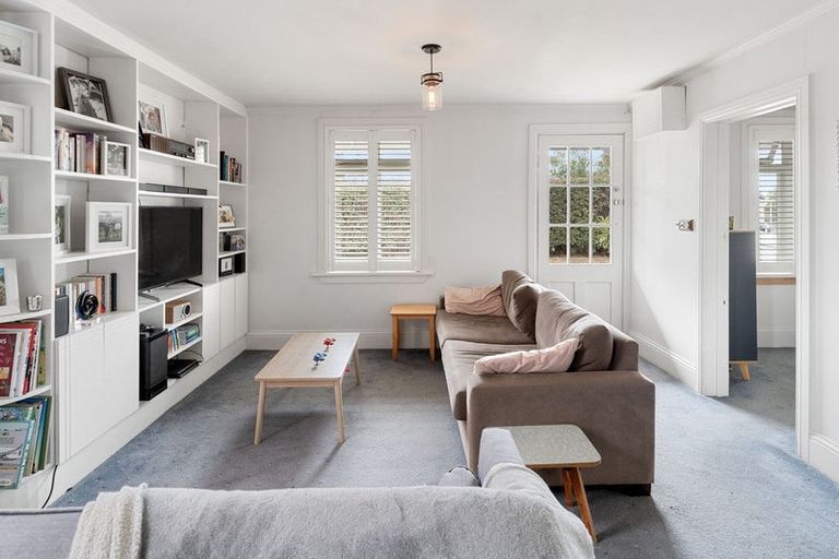 Photo of property in 3 Cologne Street, Martinborough, 5711