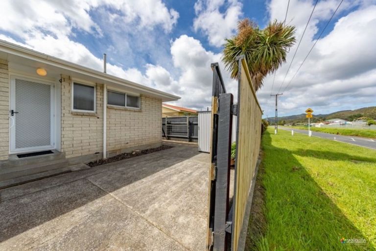 Photo of property in 1/17 Wimbledon Grove, Wainuiomata, Lower Hutt, 5014