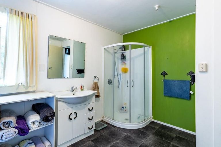 Photo of property in 15 Timaru Road, Waimate, 7924