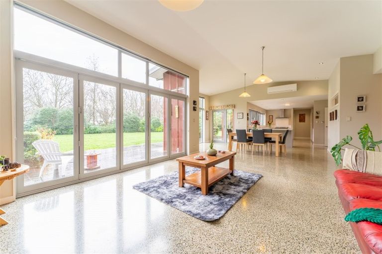 Photo of property in 95 Main Road North, Geraldine, 7930