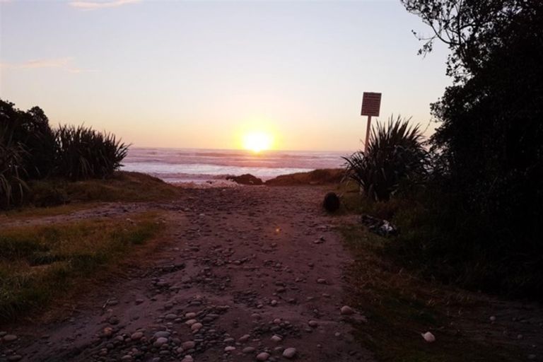 Photo of property in 8 Main Rd Ngakawau, Ngakawau, 7824