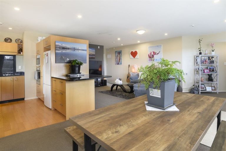 Photo of property in 1/1086 Papamoa Beach Road, Papamoa Beach, Papamoa, 3118