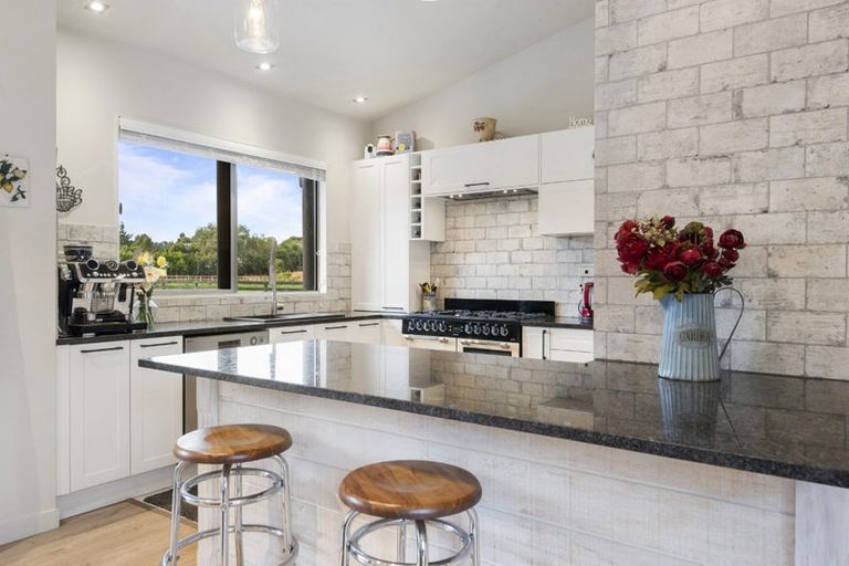 Photo of property in 514 Waitoki Road, Wainui, Silverdale, 0994