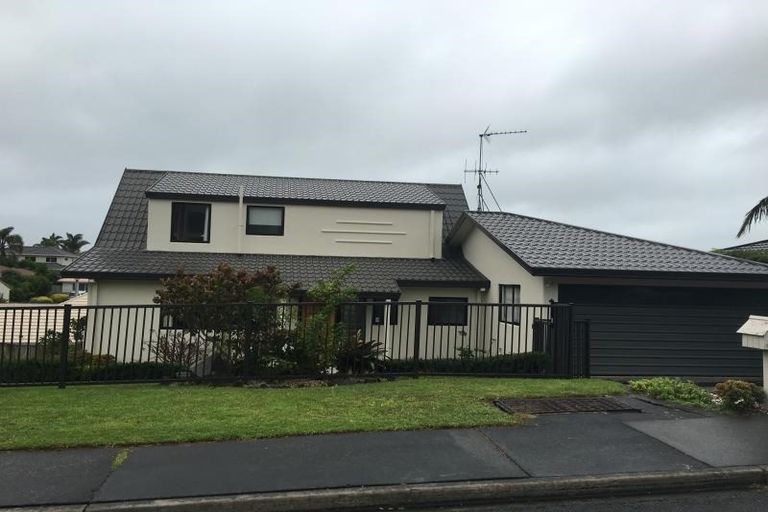 Photo of property in 138 Wiseley Road, West Harbour, Auckland, 0618