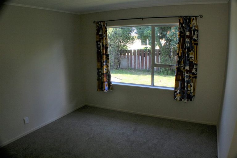 Photo of property in 15 Skerrett Crescent, Tamatea, Napier, 4112