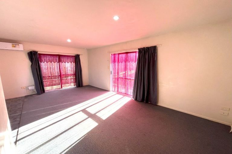 Photo of property in 41 Beaumonts Way, Manurewa, Auckland, 2102