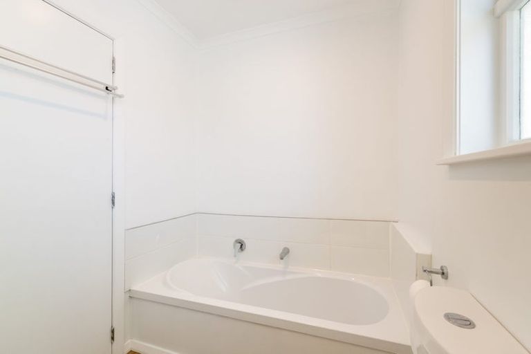 Photo of property in 82 Thomas Street, Stokes Valley, Lower Hutt, 5019