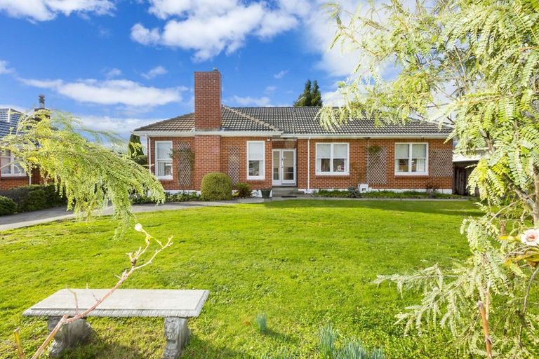 Photo of property in 70 Pine Avenue, Ebdentown, Upper Hutt, 5018