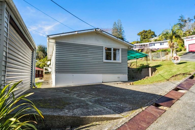 Photo of property in 12 Willow Place, Horahora, Whangarei, 0110