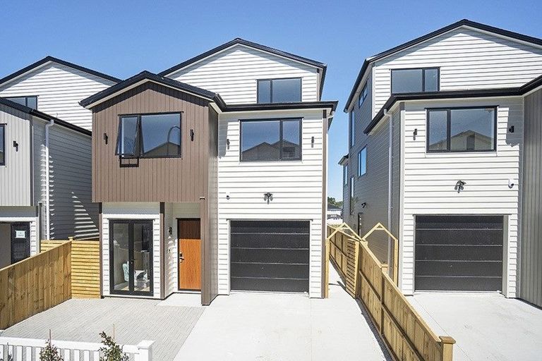 Photo of property in 12 Laquinta Place, Flat Bush, Auckland, 2019