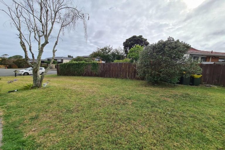 Photo of property in 1/11 Askew Place, Farm Cove, Auckland, 2012