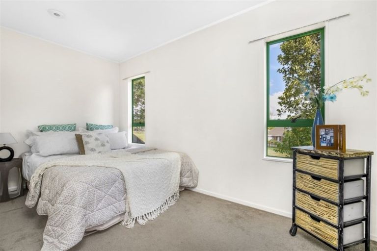 Photo of property in 2/44 Loloma Drive, Half Moon Bay, Auckland, 2012