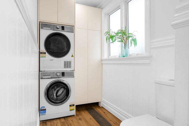 Photo of property in 30 Storey Avenue, Forest Lake, Hamilton, 3200