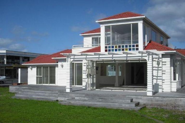 Photo of property in 1 Kings Road, Paihia, 0200