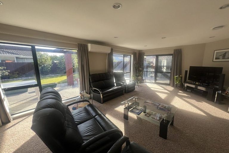 Photo of property in 93 Apsley Drive, Avonhead, Christchurch, 8042
