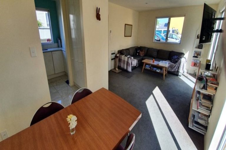 Photo of property in 3/49 Champion Street, Edgeware, Christchurch, 8013