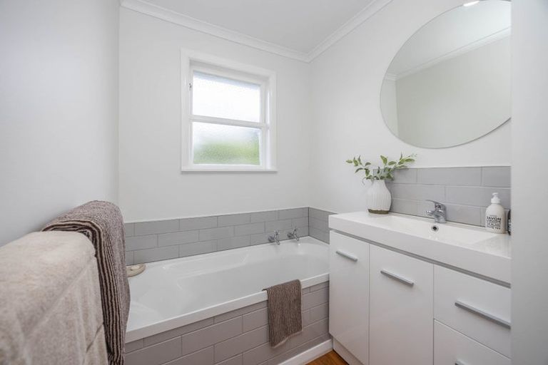 Photo of property in 16 Portal Crescent, Beerescourt, Hamilton, 3200