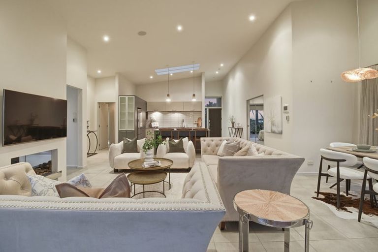 Photo of property in 48 Aurea Avenue, Pakuranga, Auckland, 2010