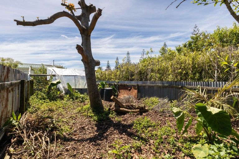 Photo of property in 82 Domett Street, Waitara, 4320