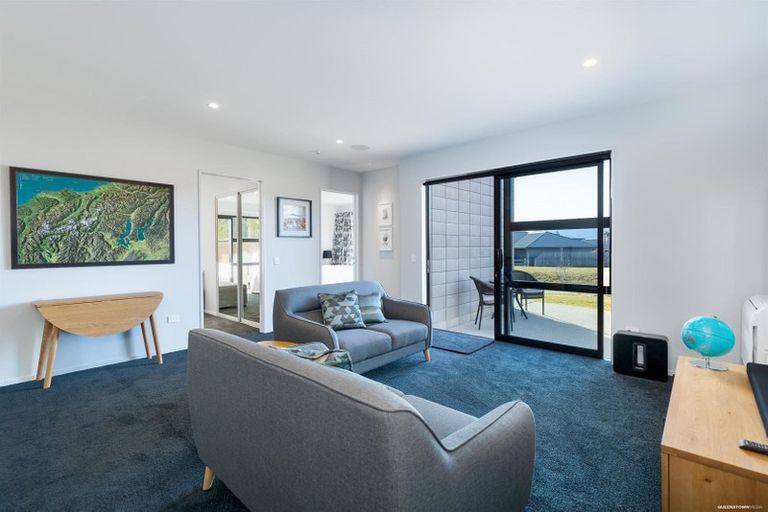 Photo of property in 10 Turnbull Crescent, Wanaka, 9305