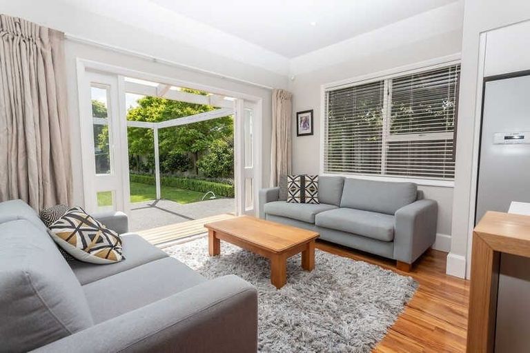 Photo of property in 16 Elmwood Road, Strowan, Christchurch, 8052