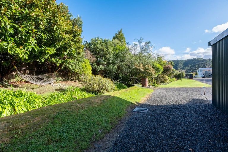 Photo of property in 69 Milton Terrace, Picton, 7220