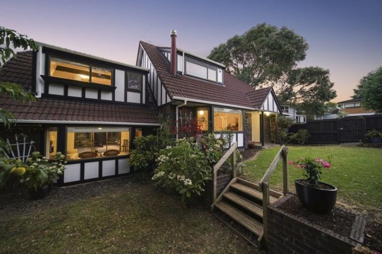 Photo of property in 1/81 Uxbridge Road, Cockle Bay, Auckland, 2014