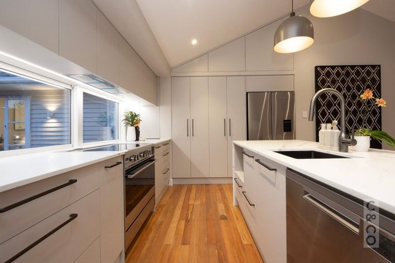 Photo of property in 2 Queen Street, Riverhead, 0820