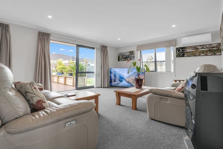 Photo of property in 63 Darlington Street, Ngatea, 3503