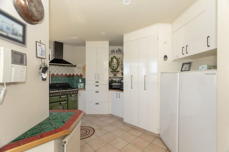 Photo of property in 16 Slade Street, Oamaru North, Oamaru, 9400