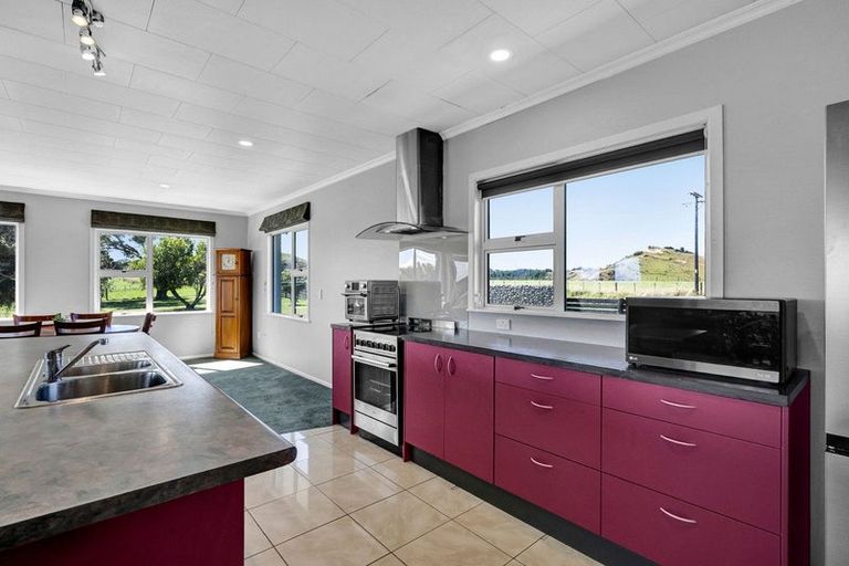 Photo of property in 1397 Meremere Road, Ohangai, Hawera, 4672