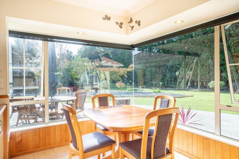 Photo of property in 50 Waicola Drive, Fitzherbert, Palmerston North, 4471