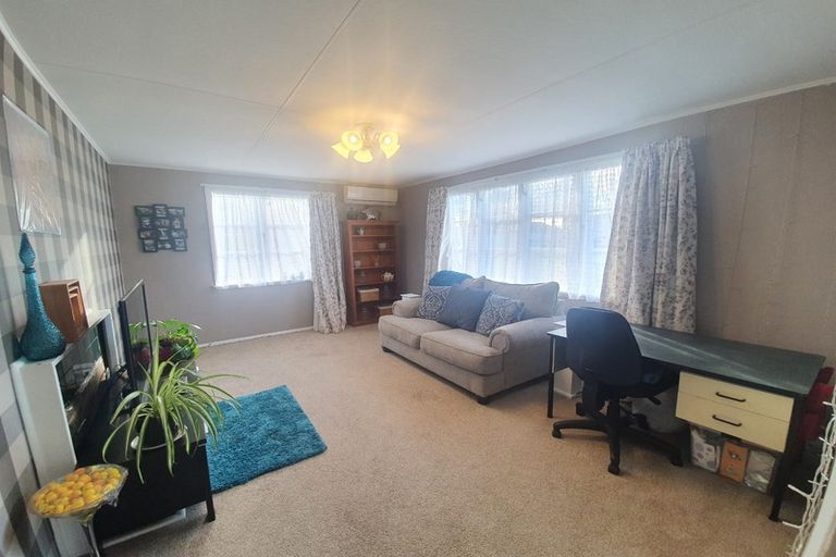 Photo of property in 22 Duff Crescent, Highbury, Palmerston North, 4412