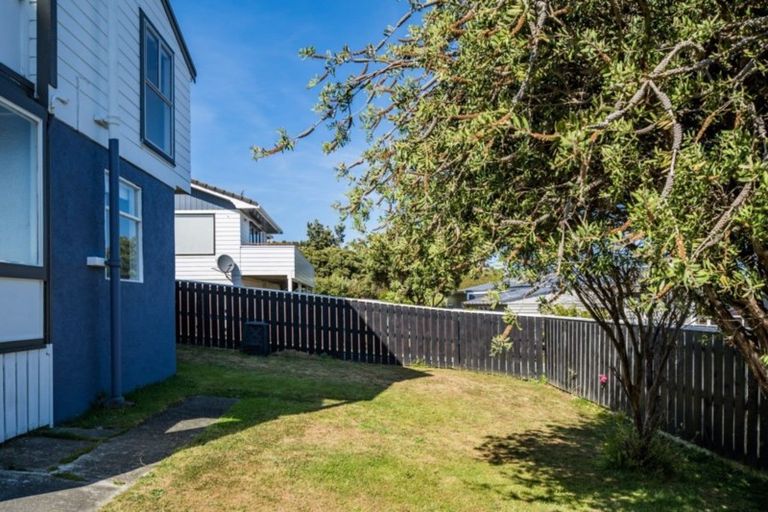 Photo of property in 16 Witham Street, Island Bay, Wellington, 6023