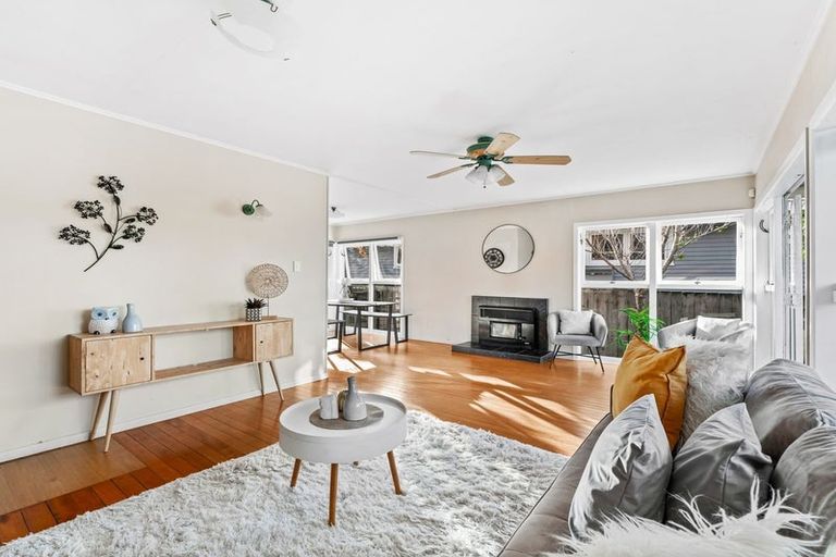 Photo of property in 18 Chorley Avenue, Massey, Auckland, 0614